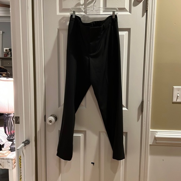 Van Heusen Other - Van Heusen pleated dress pants 34x32